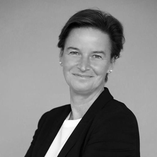 Verena Ross headshot